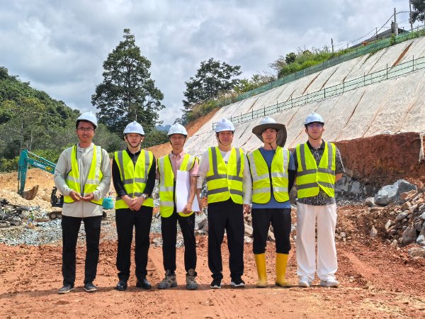 集團董事長王元旦、總裁王俊華赴馬來西亞霹靂州24.5MW水電站項目 視察指導(dǎo)